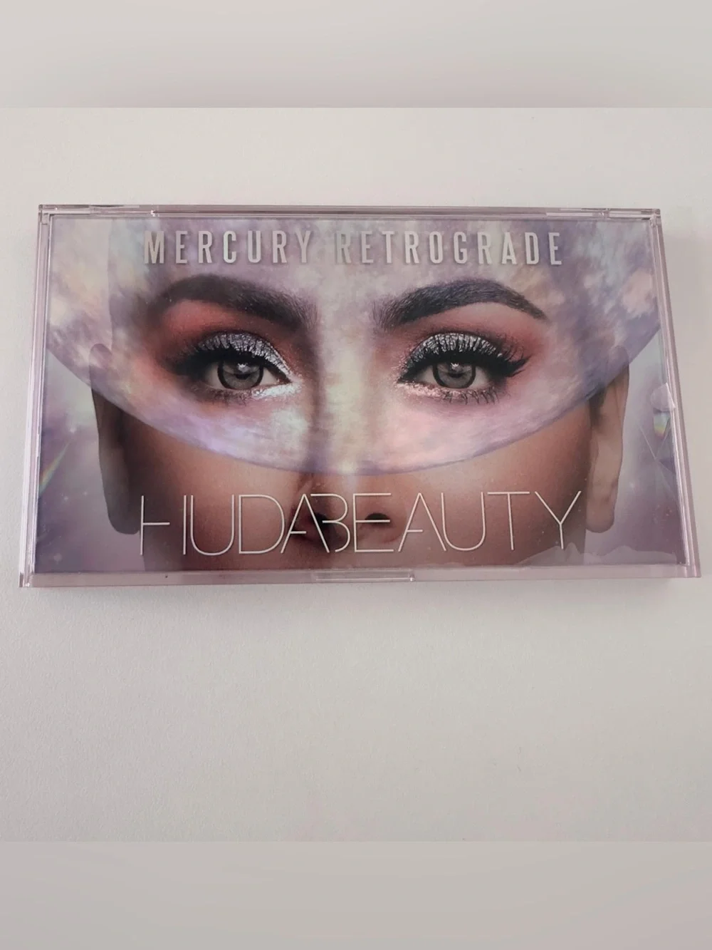 EUC Huda Beauty Mercury Retrograde Eyeshadow Palette